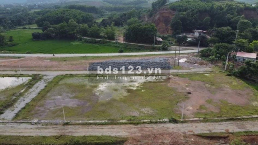 Siêu phẩm đất nền bám mặt đường Hồ Chí Minh giá thoả thuận cực tốt