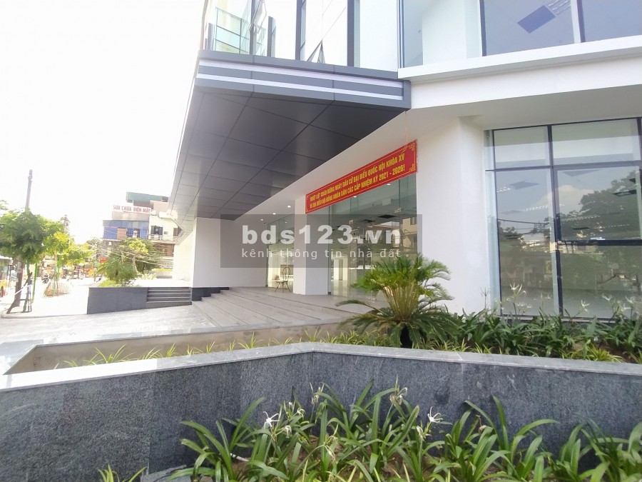 Chung cư Định Công, ở ngay, cách Lê Trọng Tấn 400m liên hệ 083,848,9898