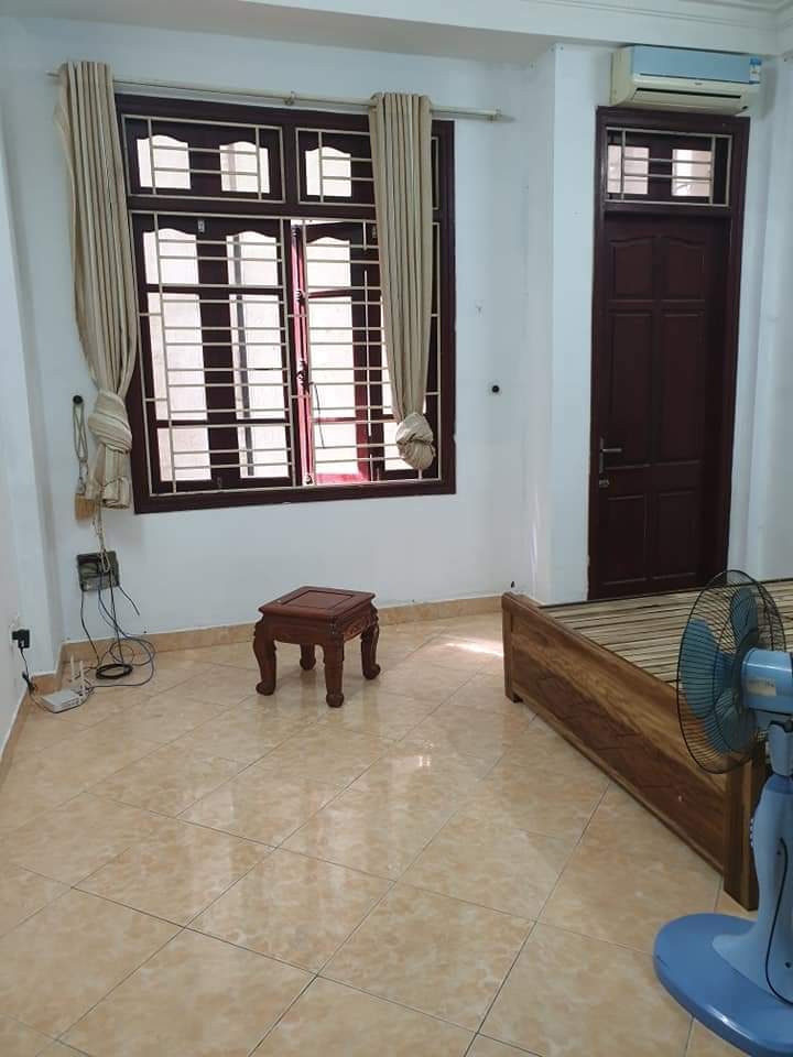 Bán nhà Chùa Láng, Nguyễn Chí Thanh ngõ rộng thoáng, sát phố 45m2x5t, giá 3,7 tỷ thương lượng tốt