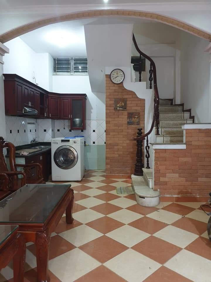 Bán nhà Chùa Láng, Nguyễn Chí Thanh ngõ rộng thoáng, sát phố 45m2x5t, giá 3,7 tỷ thương lượng tốt
