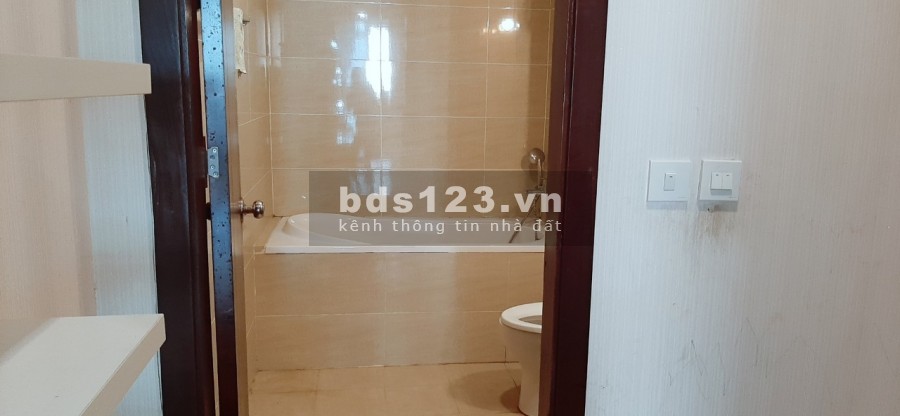Cho thuê chung cư Hồ Gươm Plaza Trần Phú, 3 phòng ngủ, dt 104m2, full đồ, 11 triệu/tháng. LH 0377983070