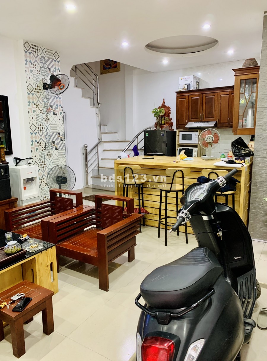 Bán nhà sổ đỏ 36 m2 diện tích thực dt 40m2, 4 tầng 100m ra đường xã đàn mt 4.5m