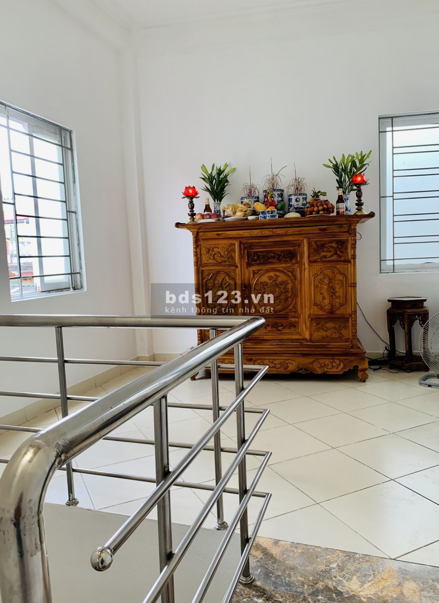 Bán nhà sổ đỏ 36 m2 diện tích thực dt 40m2, 4 tầng 100m ra đường xã đàn mt 4.5m