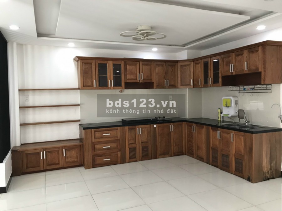 Bán Nhà Đường Tạ Quang Bữu, 1 Trệt, 2 Lầu, Sân Thượng giá chỉ 6,5 Tỷ, Quận 8