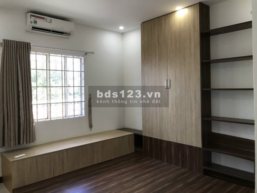 Bán Nhà Đường Tạ Quang Bữu, 1 Trệt, 2 Lầu, Sân Thượng giá chỉ 6,5 Tỷ, Quận 8