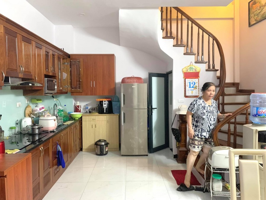 Bán nhà chính chủ nguyên căn rộng 60m2, 6 tầng, mt 5m, giá 6.2 tỷ, Tây Hồ