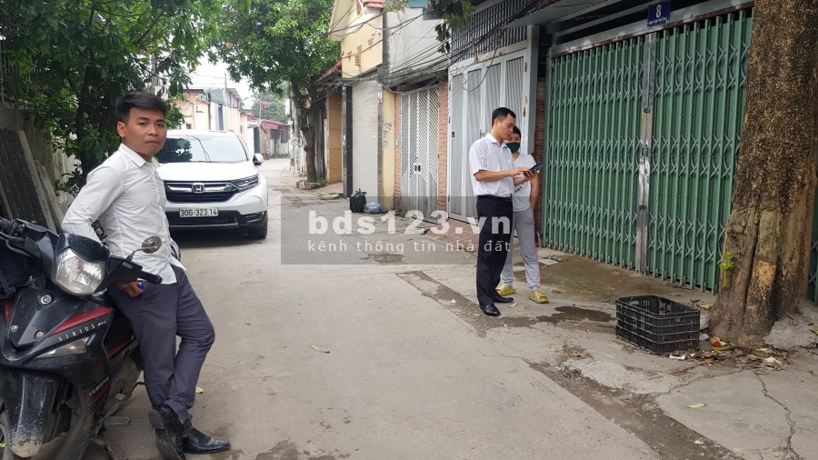 Bán 37,8m2 đất thổ cư Quang Tiến, Đại Mỗ. Ô tô qua nhà, ngõ thông, Giá 57tr/m2. LH: 0325027988