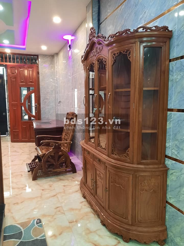 [Bán nhà] Lạc Long Quân, Q11, dt 4x16m, giá 6 tỷ 690tr, LH 0933592713