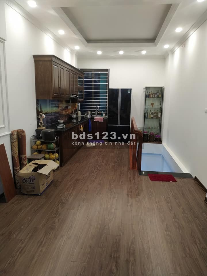Bán nhà Hoàng Văn Thái, Khu phân lô quân đội, tầm tiền không có căn thứ 2, dt 43m2, giá 6.8 tỷ