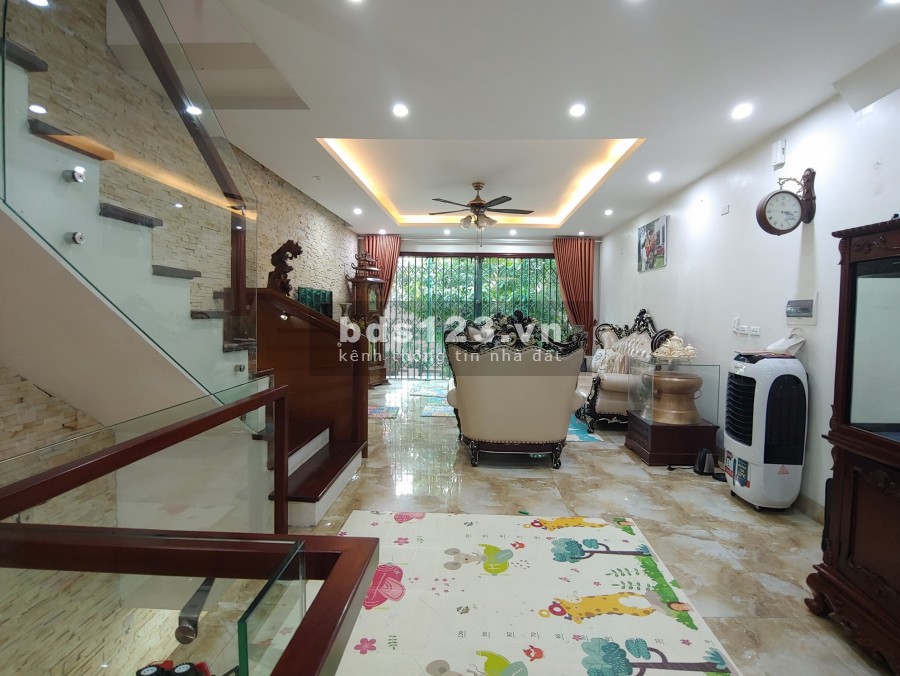 Lô góc 8T thang máy, kinh doanh mặt phố Mễ Trì Thượng-Nam Từ Liêm, mặt sàn 70m, MT khủng, 13 tỷ 8.