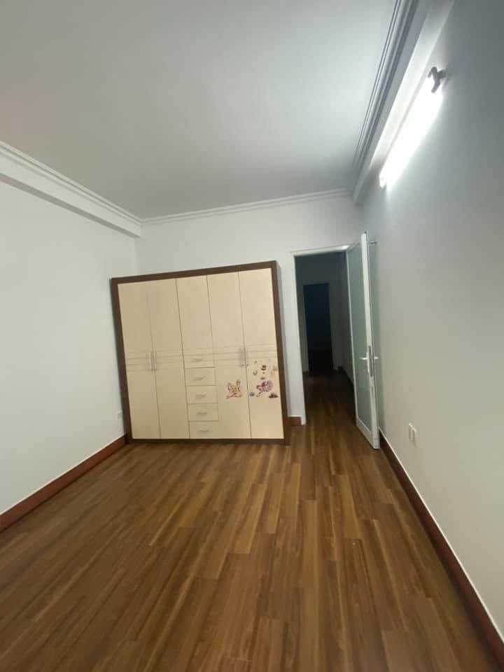 Bán nhà đẹp Bùi Xương Trạch, Thanh Xuân giá 5.7 tỷ ô tô vào nhà, dt 43m2, 5 Tầng
