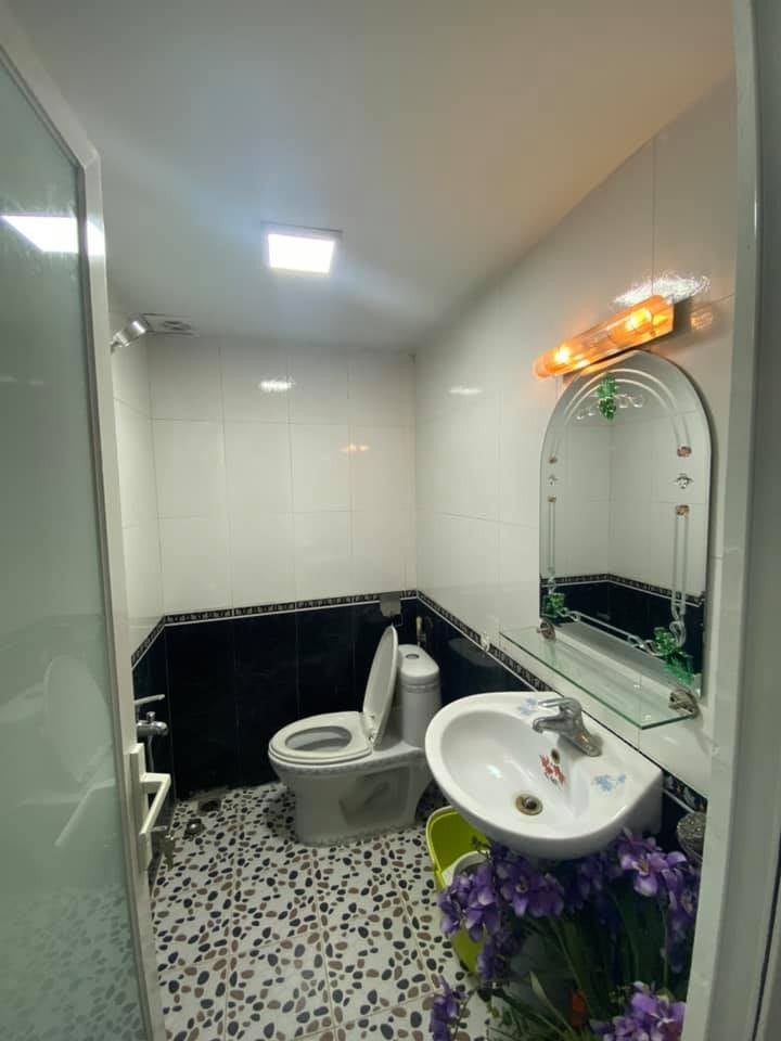 Bán nhà đẹp Bùi Xương Trạch, Thanh Xuân giá 5.7 tỷ ô tô vào nhà, dt 43m2, 5 Tầng