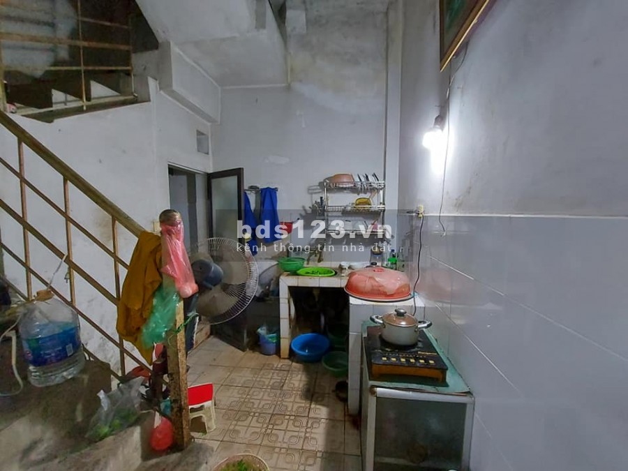 Cần tiền bán nhanh nhà phố Vọng giải phóng sổ vuông đẹp nở hậu, pháp lí sạch