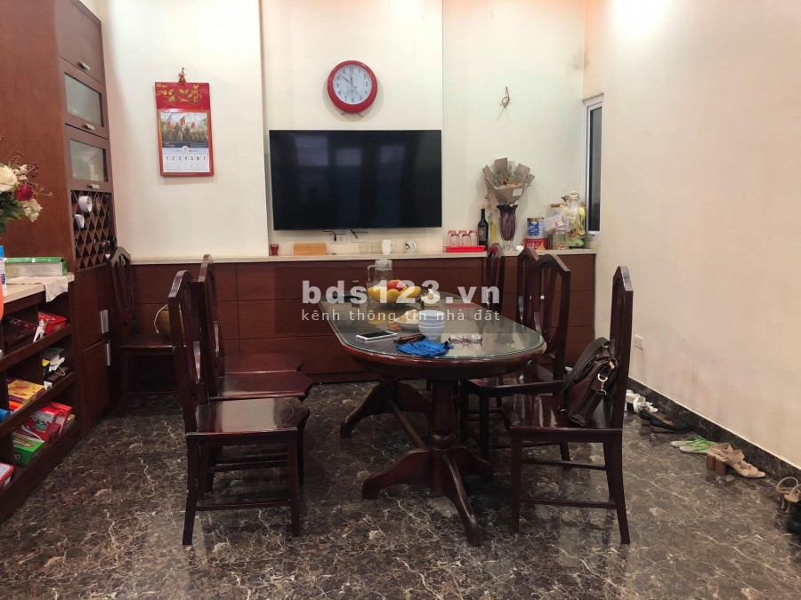 Đã mua nhà Vinhome, bán gấp nhà ngõ 325 Kim Ngưu, 84m2x5T, chỉ 6.4tỷ, LH 0902113778
