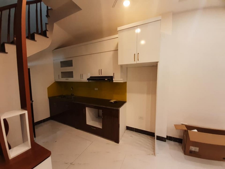 Hot 3.88 tỷ. Bán nhà Mỹ Đình ở ngay, diện tích sử dụng 35m2, 5 tầng kiên cố