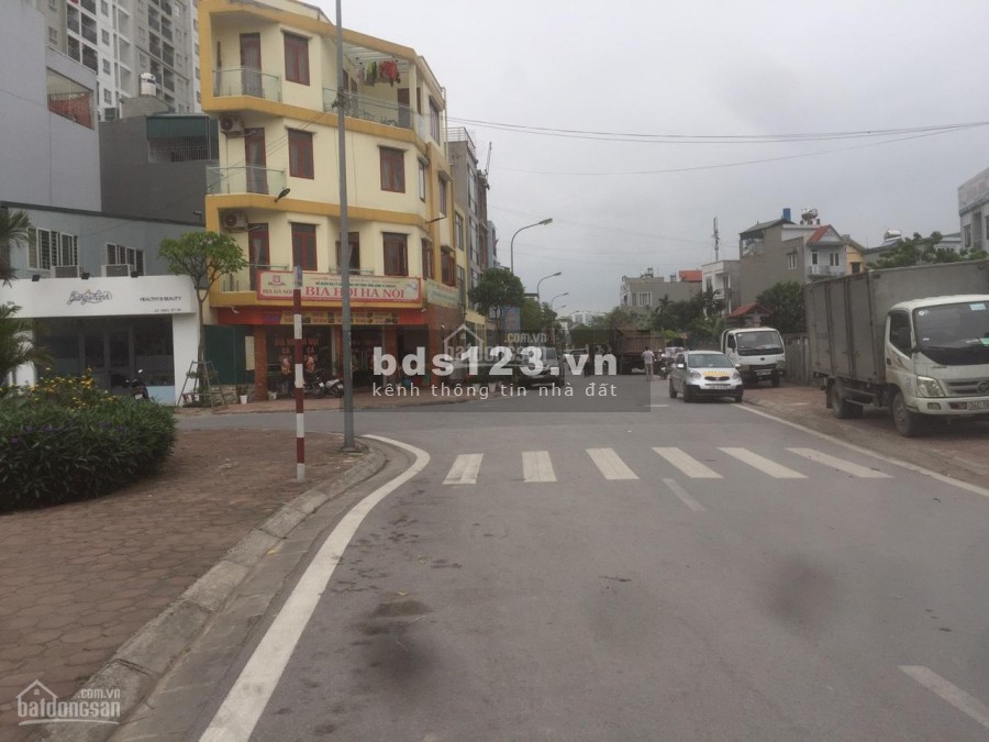 Bán nhà chính chủ khu dân cư nhà đẹp giá rẻ 4.7 tỷ, thương lượng, miễn môi giới