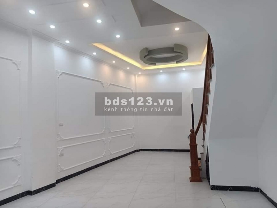Lô Góc Ô Tô Tránh Hai Mặt Ngõ 50m 4 tầng đúc gần chợ nhỉnh 6 tỷ