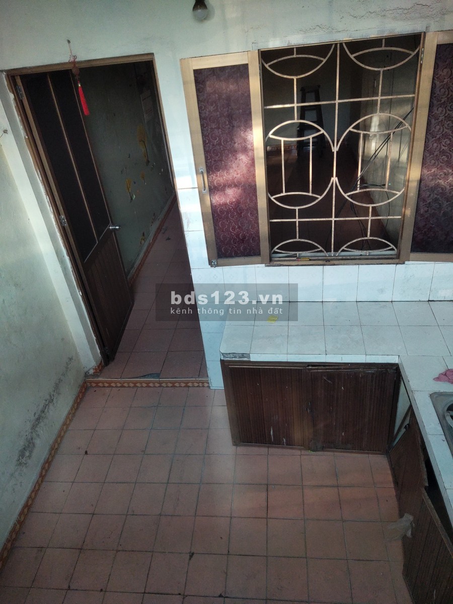 Bán đất giá chỉ nhỉnh 1 tỷ Có ngay nhà Long Biên 30m-Ngõ rộng ô tô