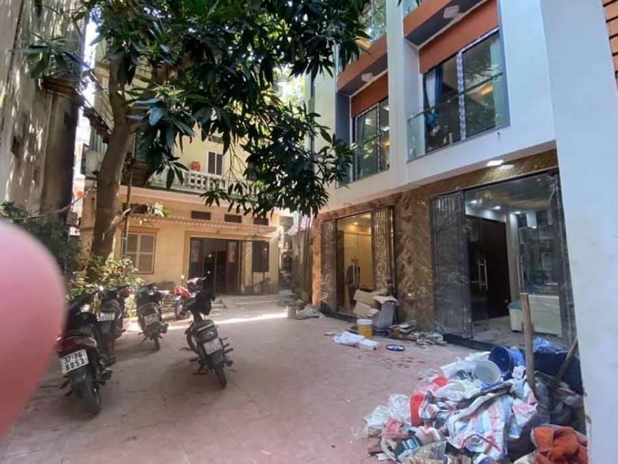 Bán nhà mới, đẹp đường Hoàng Mai, dt 33m2, đúc 5 tầng giá nhỉnh 3 tỷ