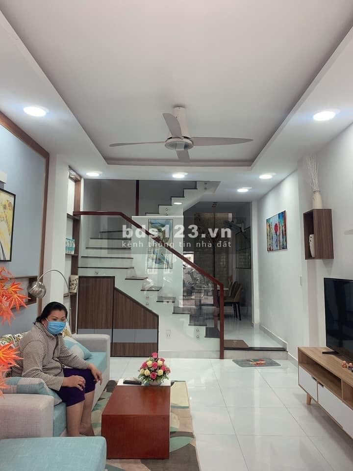 Trung Tâm Phú Nhuận 33m2 1 trệt 1 lầu 4 Tỷ 8 Nhà Nở Hậu Hướng đẹp thoáng mát.
