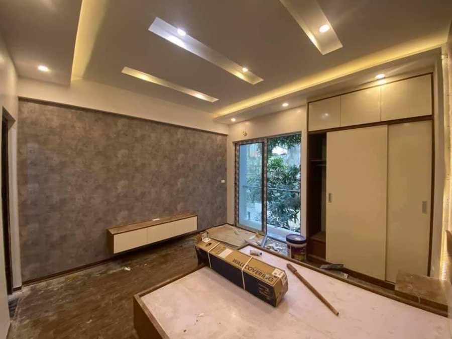 Bán nhà mới, đẹp đường Hoàng Mai, dt 33m2, đúc 5 tầng giá nhỉnh 3 tỷ