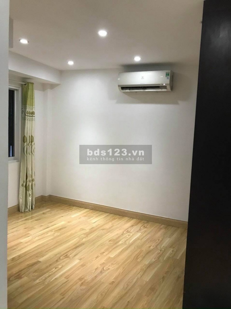 Nhà nguyên căn mới đường Duy Tân, Phú Nhuận dt 22m2, giá bán 2.2 tỷ, 2 tầng đúc