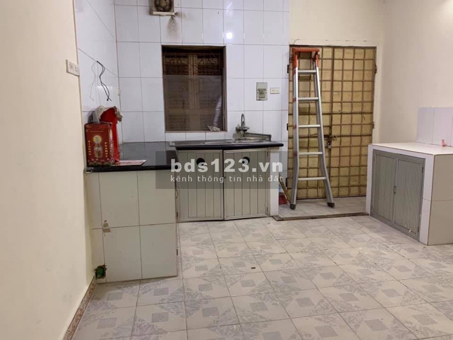 Bán nhà phân lô quân đội đường Hoàng Quốc Việt. diện tích 65m2. Giá 4.1 tỷ