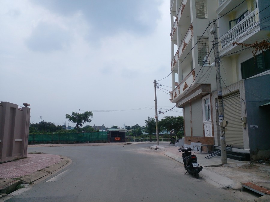 Bán nhà cấp 4 tiện xây mới khu Vip xe tải tránh, diện tích 67m2, giá bán 6.1 tỷ