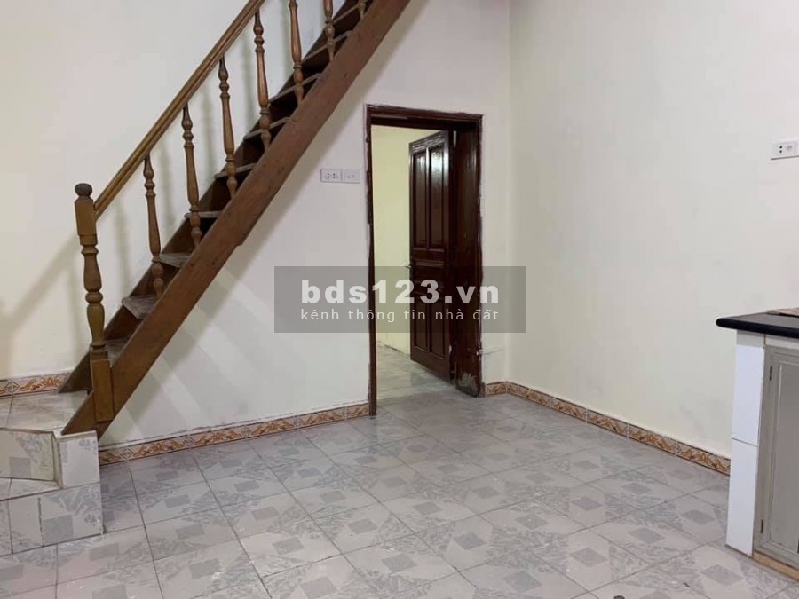 Bán nhà phân lô quân đội đường Hoàng Quốc Việt. diện tích 65m2. Giá 4.1 tỷ