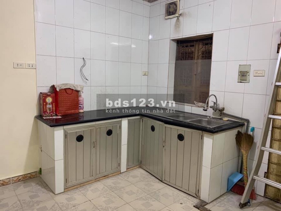 Bán nhà phân lô quân đội đường Hoàng Quốc Việt. diện tích 65m2. Giá 4.1 tỷ