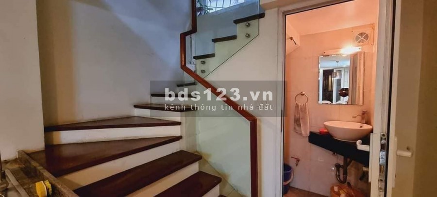 Bán nhà đường Trung. Văn phân lô khu Vip ô tô đỗ cửa, ngõ 3m, 100% nội thất cao cấp, giá 3ty3