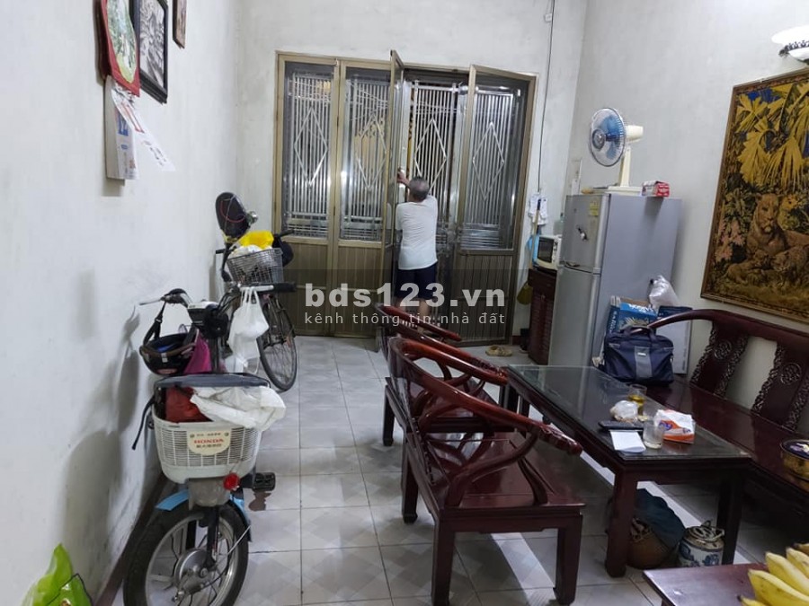 Cần tiền bán nhanh nhà phố Vọng giải phóng sổ vuông đẹp nở hậu, pháp lí sạch