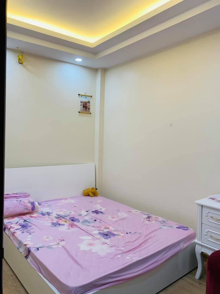 Bán nhà Khương Trung Thanh Xuân, ở ngay, dt 38m2, 4 tầng mt 4m, gần phố giá 3.33 tỷ.