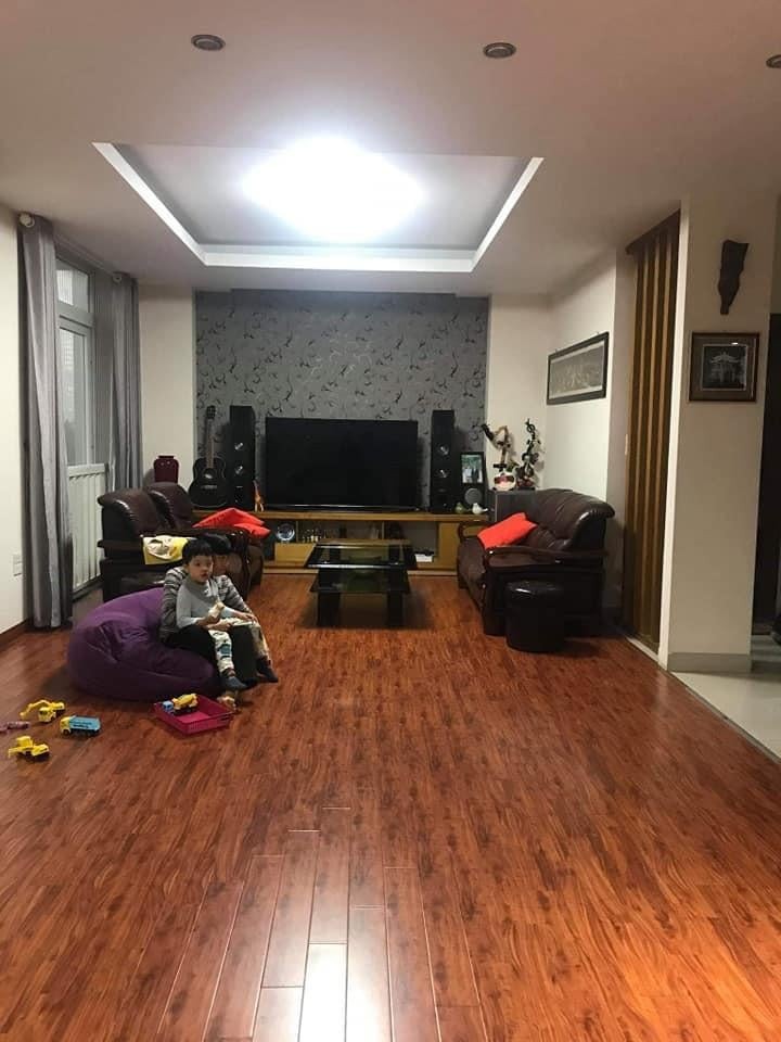 Lô góc, mặt phố Nguyễn Hoàng, mặt tiền 12m, thang máy, hầm xe, vỉa rộng, quận Nam Từ Liêm