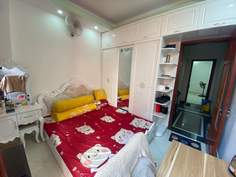 Bán CCMN Đống Đa, 95m2x7T, 22P, DT 95tr/tháng, Nhỉnh 13 tỷ. LH 0975823216