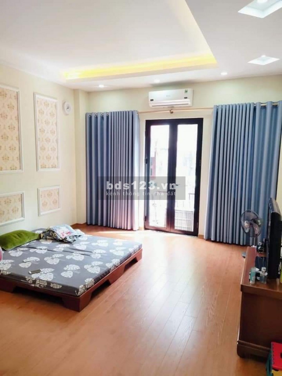 Siêu phẩm ngõ 46 Hào Nam, nội thất siêu đẹp dt 38m2 5 tầng giá 6 tỷ, LH 0392969999