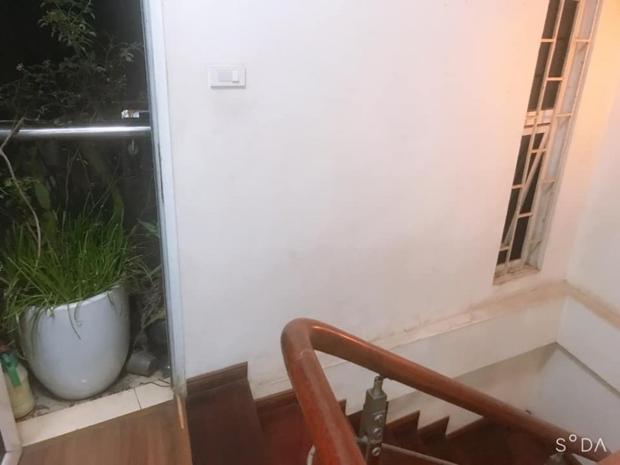 Bán nhà Gấp Hồng Hà, Hoàn Kiếm,Dtiện tích 38m2, 6 tầng Mặt tiền 6 m Giá 5 tỷ,