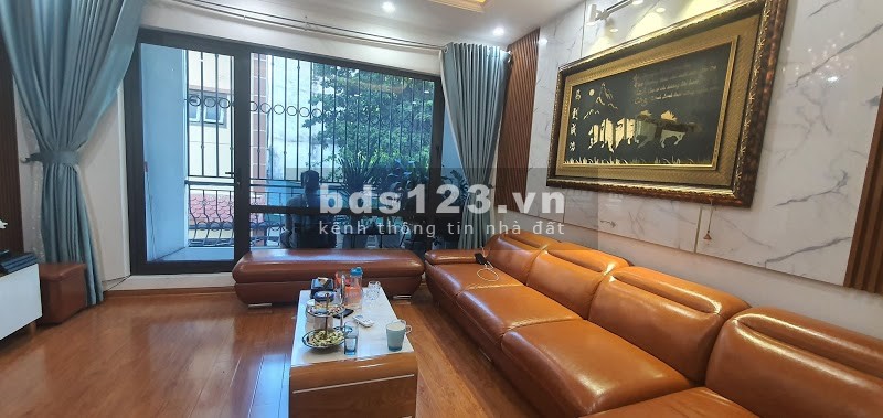 Bán Nhà Quan Nhân, dt 50m2, mặt tiền 4.5, hơn 6ty, 5 tầng đẹp tiện VP, KD