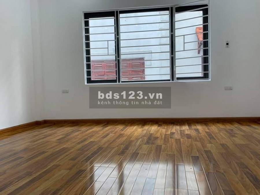 Bán nhà 5 tầng đúc kiên cố dòng tiền 50 triệu/tháng, giá chỉ 4.5 tỷ, sổ sẵn