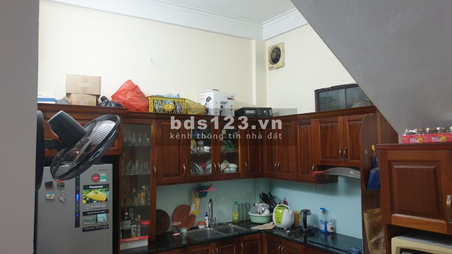Hơn 4 tỷ nhà Chùa Bộc, Quận Đống Đa diện tích 33m, 3 tầng, mặt tiền lớn 4.5m