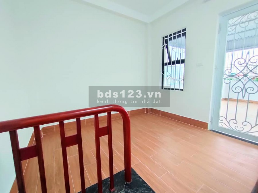 Bán nhà Phố Trạm Thạch Bàn, Phúc Lợi, LB, 30-38m2, 4-5 tầng, 1.8-2.8 tỷ, nhà mới 99.9%