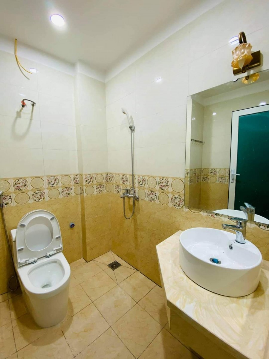 Bán nhà mới long lanh Thanh Xuân, nhỉnh 3 tỷ có 5 tầng, mặt tiền rộng 5m