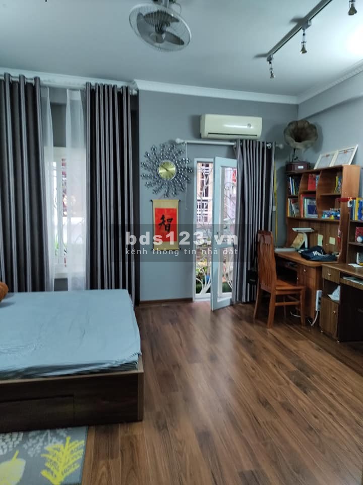Bán LK Làng Việt Kiều Châu ÂU, Mỗ Lao, 77m2, 4 tầng, mt 4.5m, kinh doanh VIP nhất khu, giá 10 tỷ 7