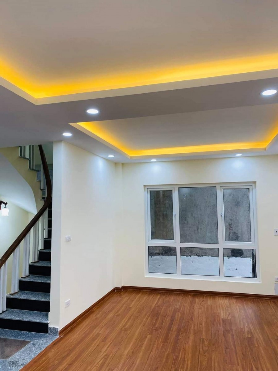 Bán nhà mới long lanh Thanh Xuân, nhỉnh 3 tỷ có 5 tầng, mặt tiền rộng 5m