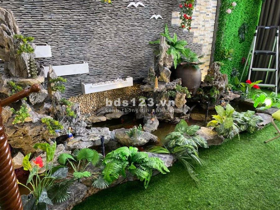 Nhà vườn hoa Trần Quang Diệu, 8 tầng thang máy, giá bán 18 tỷ, lh 0945804091