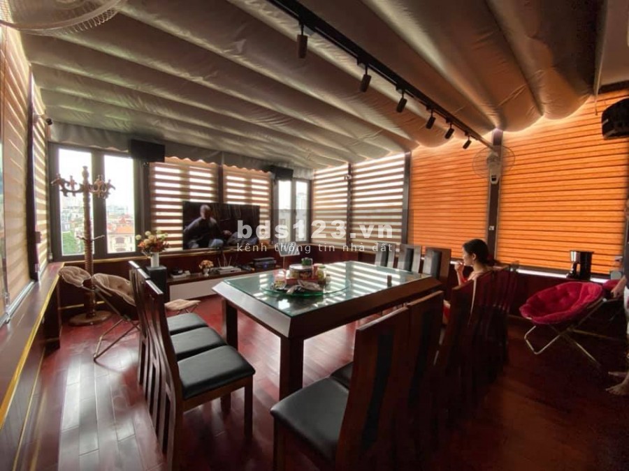 Nhà vườn hoa Trần Quang Diệu, 8 tầng thang máy, giá bán 18 tỷ, lh 0945804091