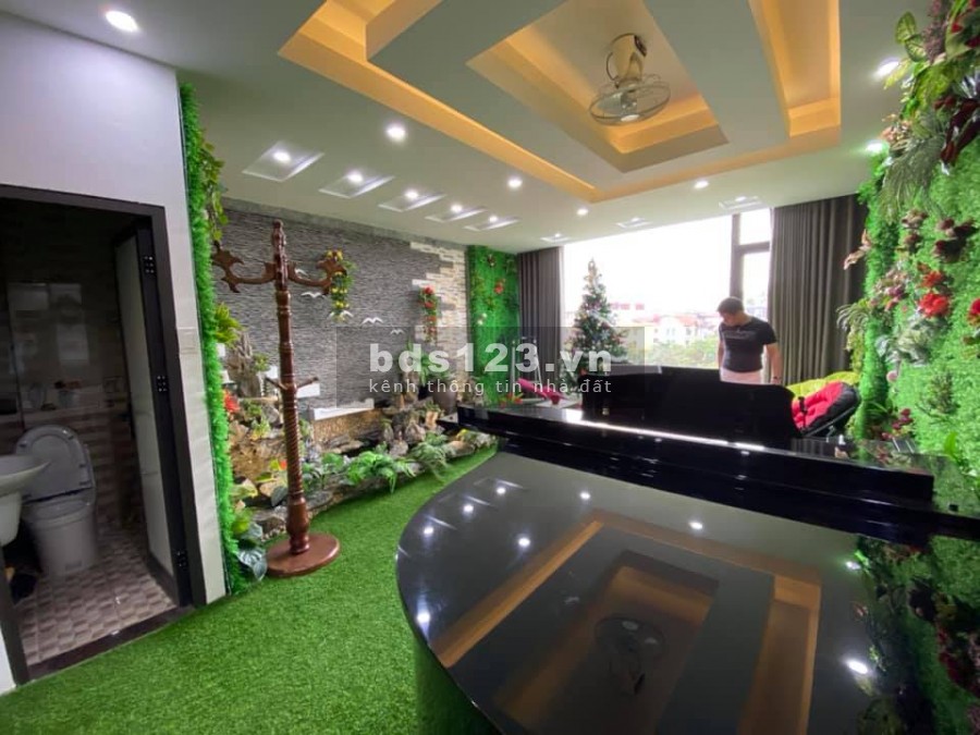 Nhà vườn hoa Trần Quang Diệu, 8 tầng thang máy, giá bán 18 tỷ, lh 0945804091