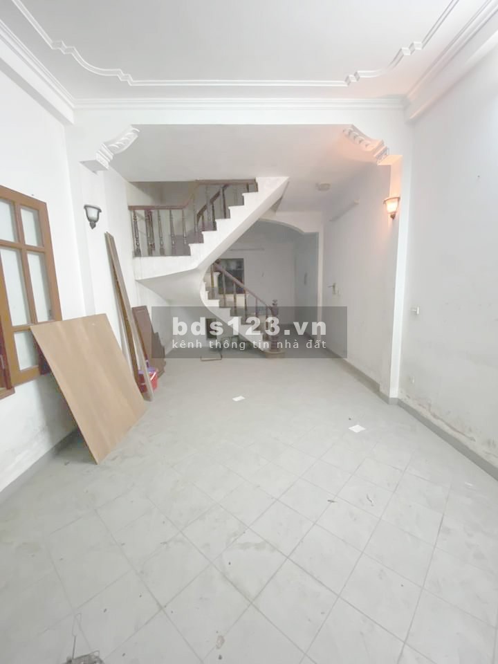 Bán nhà Hồ Tùng Mậu, Cạnh Đại học Thương Mại, 69m*4 tầng, kinh doanh, lô góc, 5.32 tỷ.