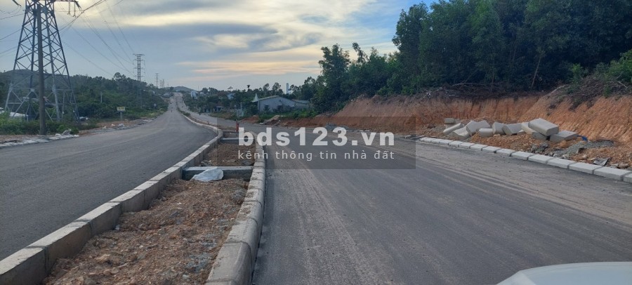 Lời ngay khi mua đất mặt tiên đường 26m Trưng nữ vương, thủy phương. Giá đầu tư