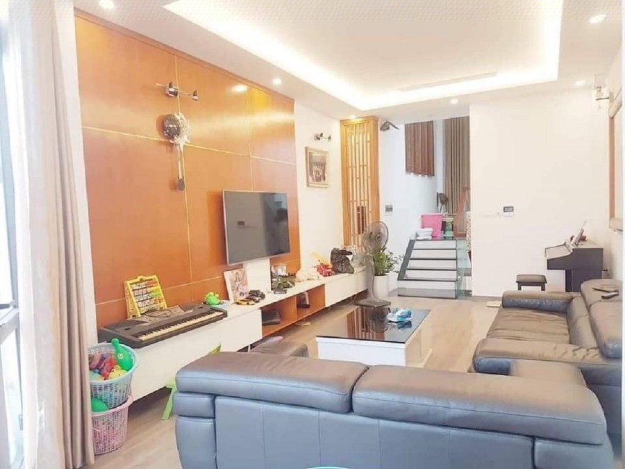 Góc ngã 4 mặt phố Khuất Duy Tiến, 7 tầng thang máy mới, 5m mặt tiền vỉa hè sâu rộng, sđcc chỉ 16 tỷ